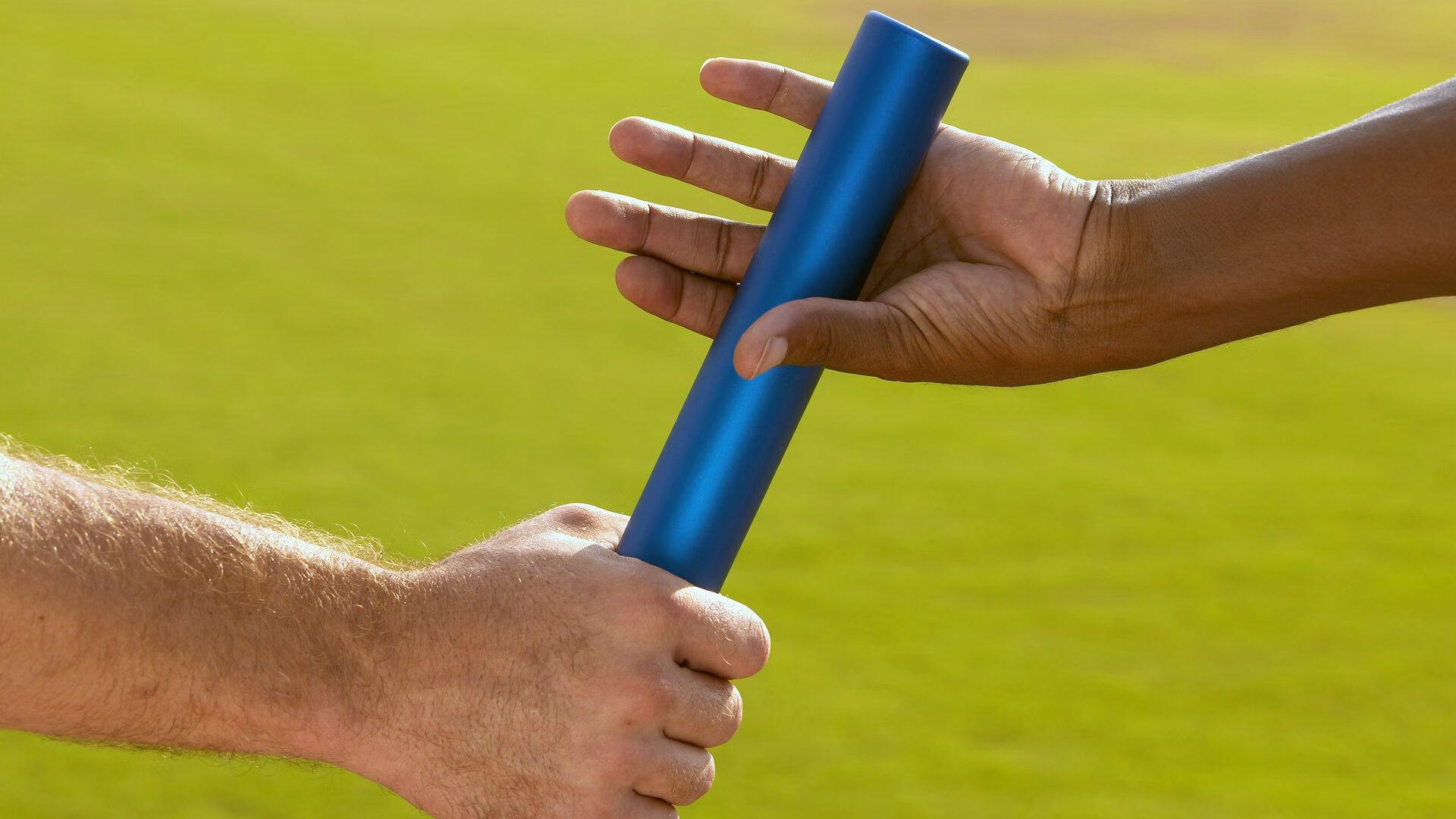 药厂球迷创意风暴席卷网络，手绘传承展现足球文化新维度